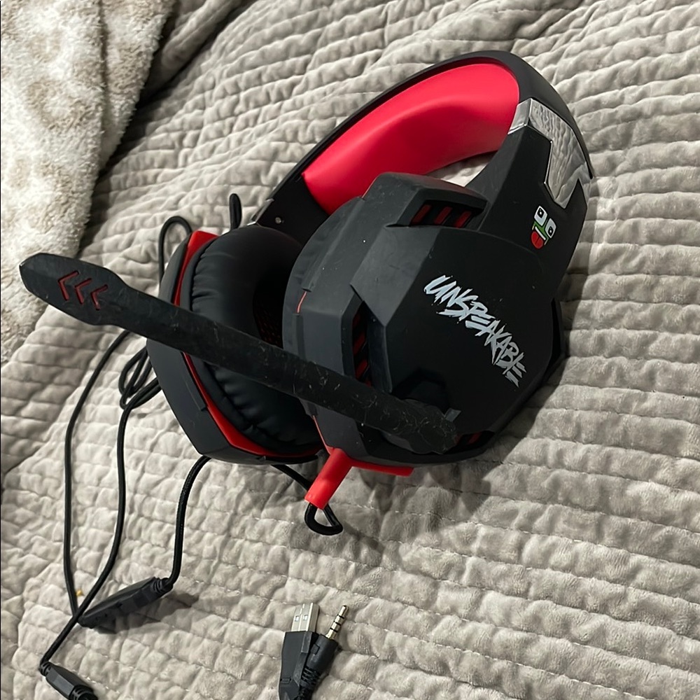 Unspeakable Gaming Headset - Black and Red